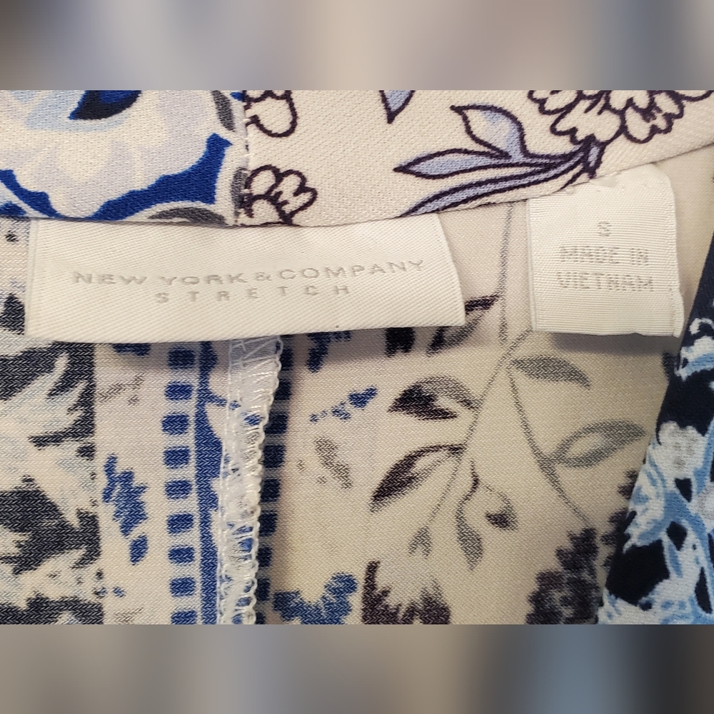 Floral Blue and White Women's Romper - Picture 4 of 7